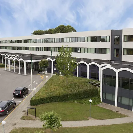 卡姆维尔克尔丁酒店 4* 科灵