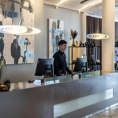 콤웰 호텔 콜딩